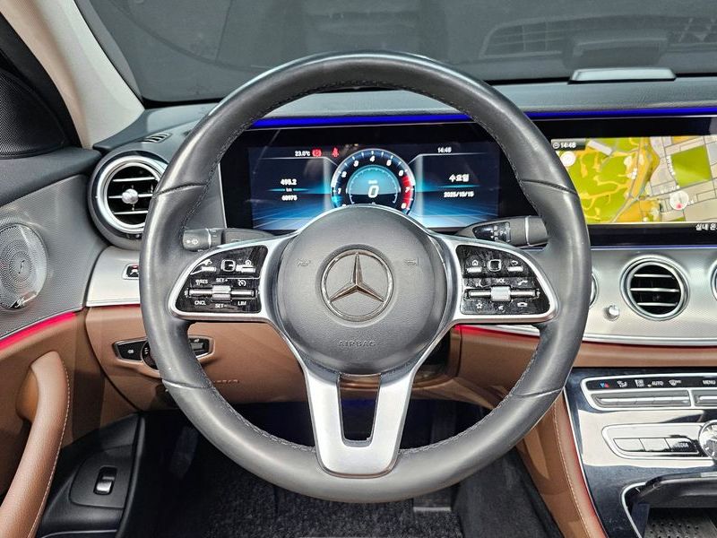 2019 Mercedes-Benz E-Class E300 AMG Line photo 13