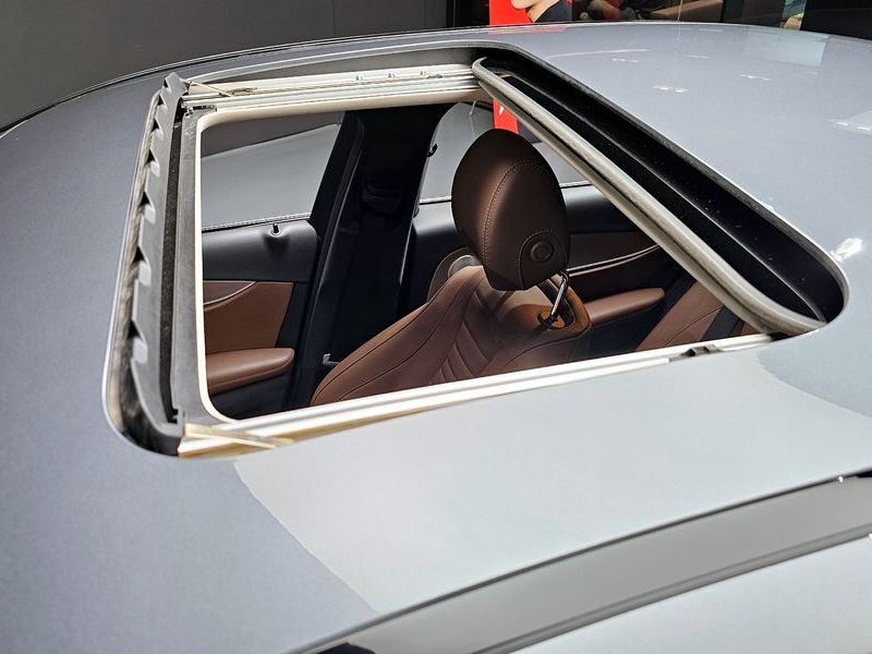 2019 Mercedes-Benz E-Class E300 AMG Line photo 18