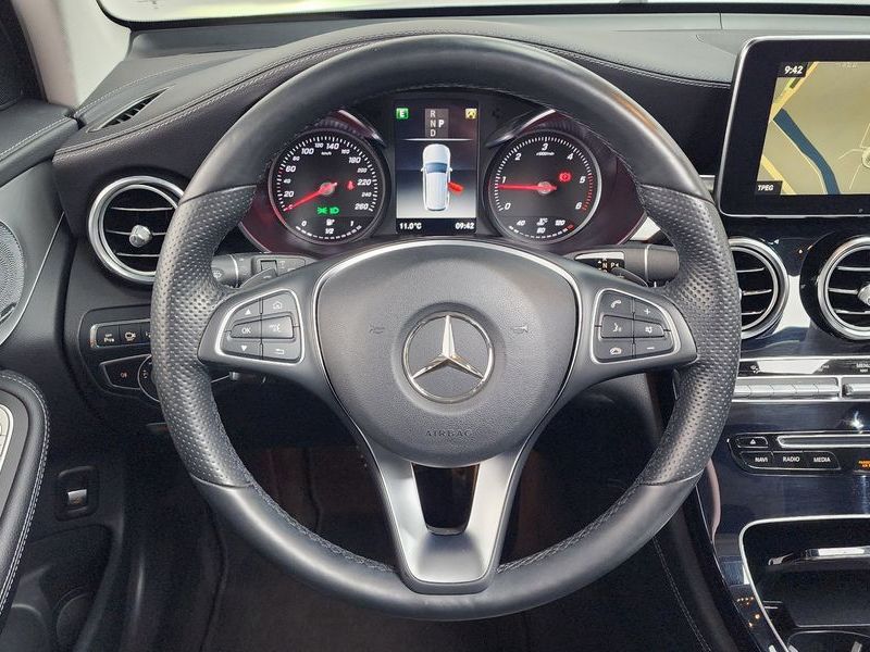 2018 Mercedes-Benz C-Class GLC250 d 4MATIC photo 13