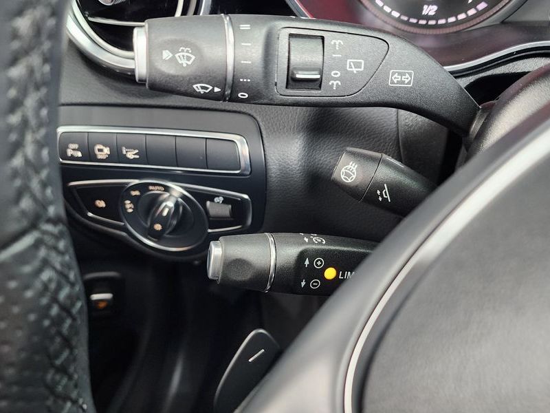 2018 Mercedes-Benz C-Class GLC250 d 4MATIC photo 14