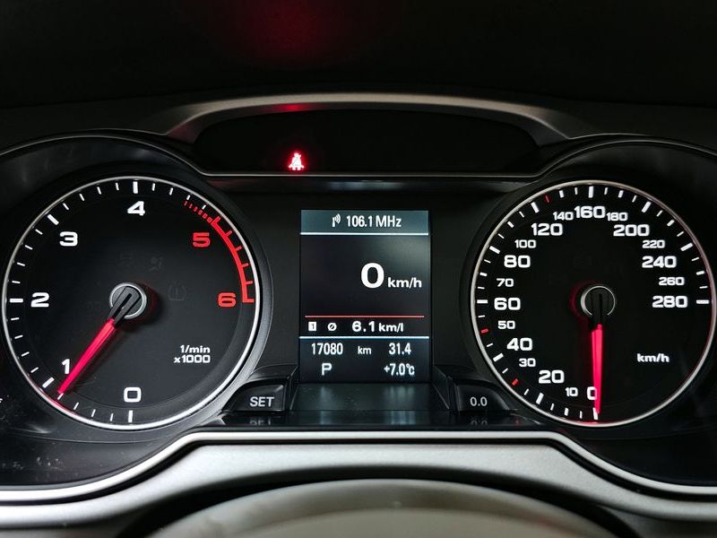 2016 Audi A4 30 TDI B8 photo 8