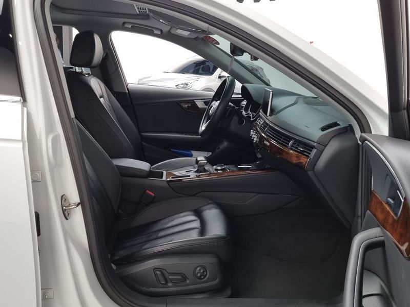 2016 Audi A4 45 TFSI Quattro Premium photo 11