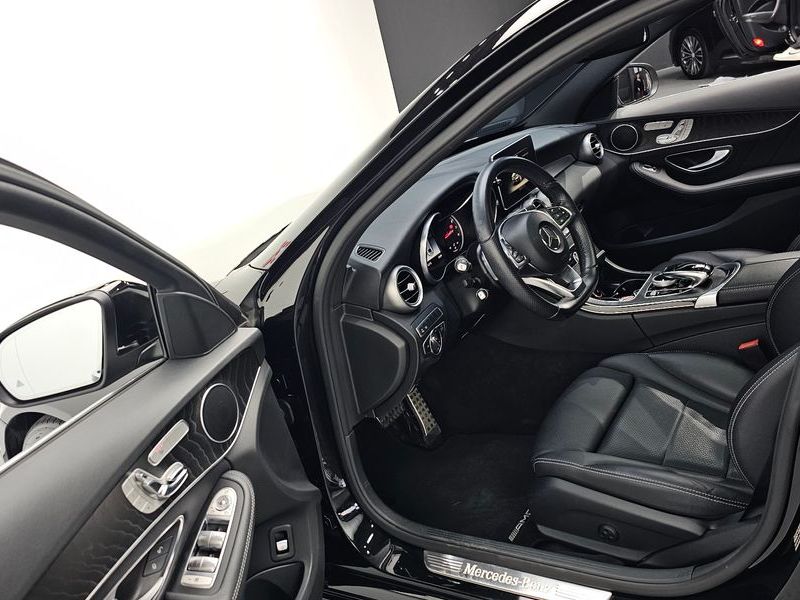 2017 Mercedes-Benz C-Class C200 AMG Line photo 10