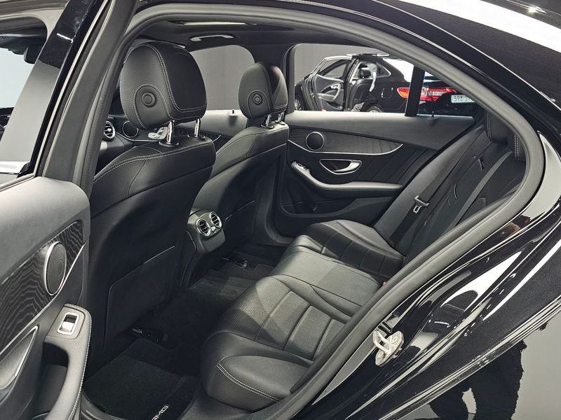 2017 Mercedes-Benz C-Class C200 AMG Line photo 11