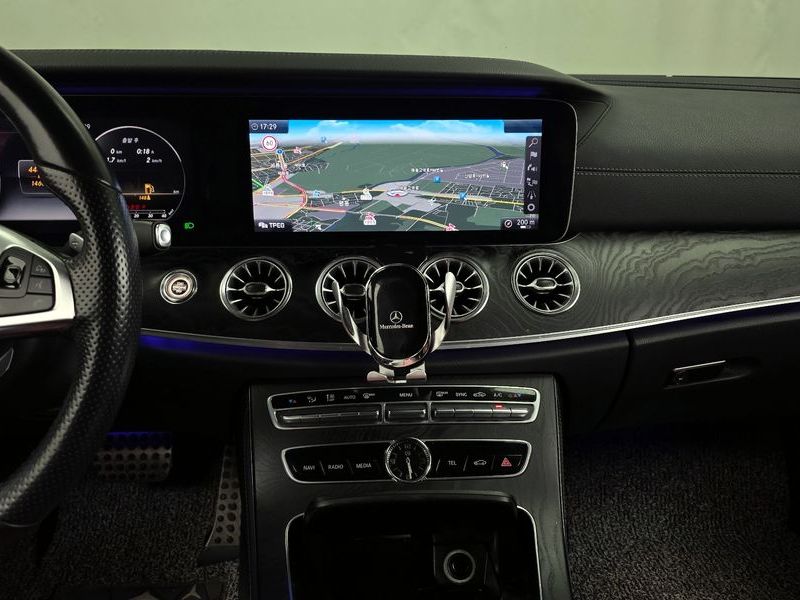2017 Mercedes-Benz E-Class E220d Coupe photo 14