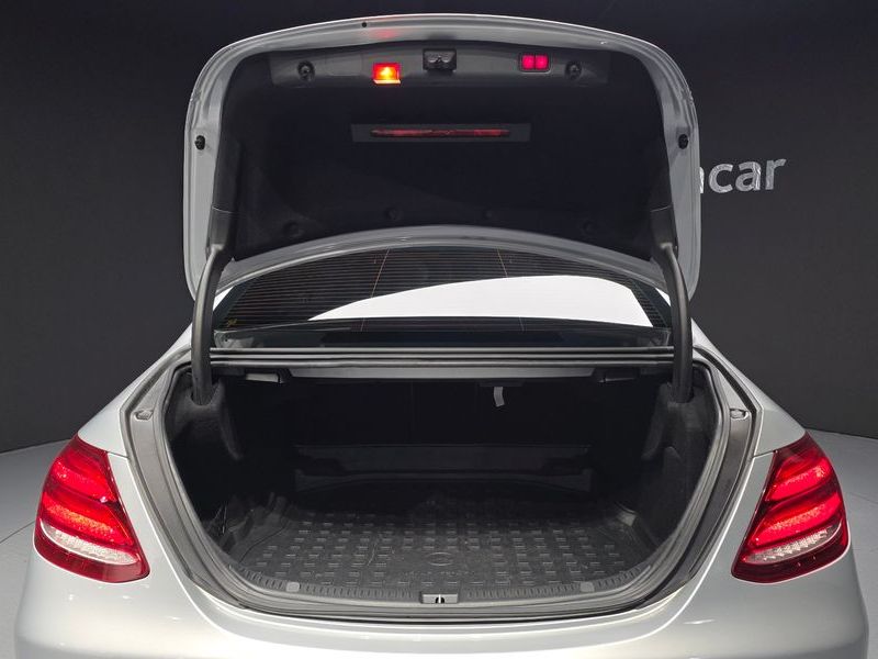 2017 Mercedes-Benz E-Class E400 4MATIC Exclusive photo 19