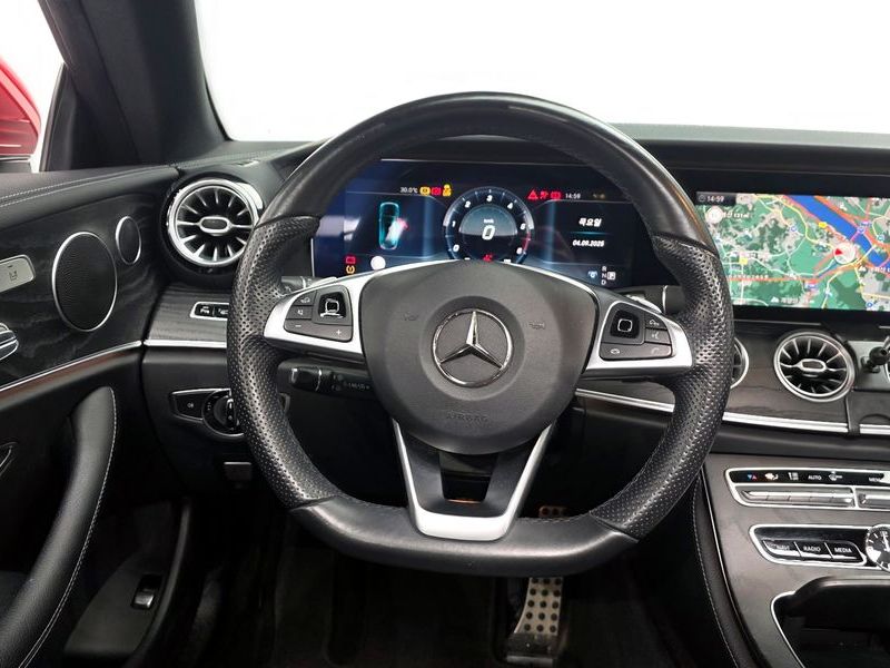 2017 Mercedes-Benz E-Class E220d Coupe photo 13