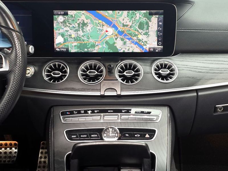 2017 Mercedes-Benz E-Class E220d Coupe photo 14