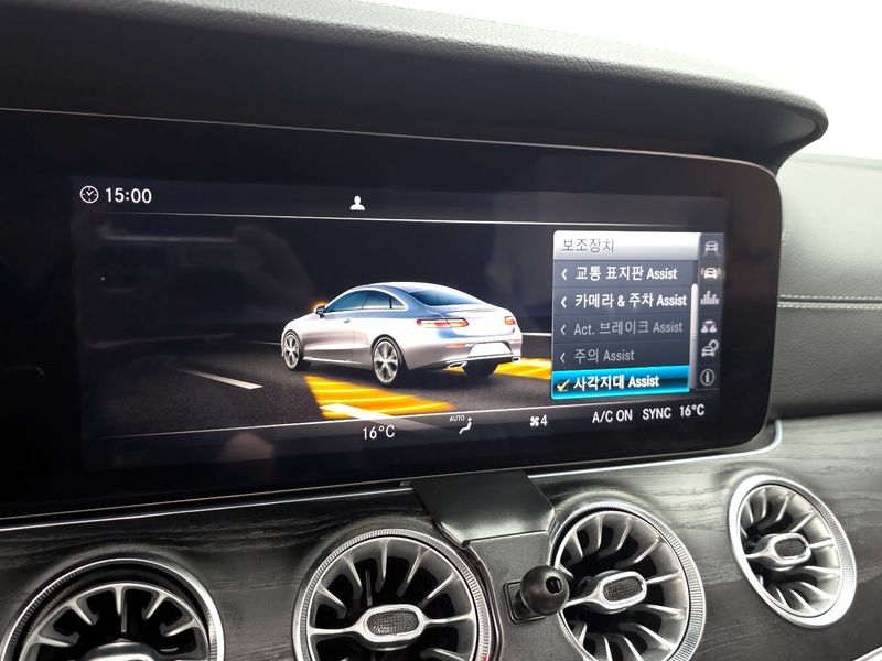 2017 Mercedes-Benz E-Class E220d Coupe photo 16