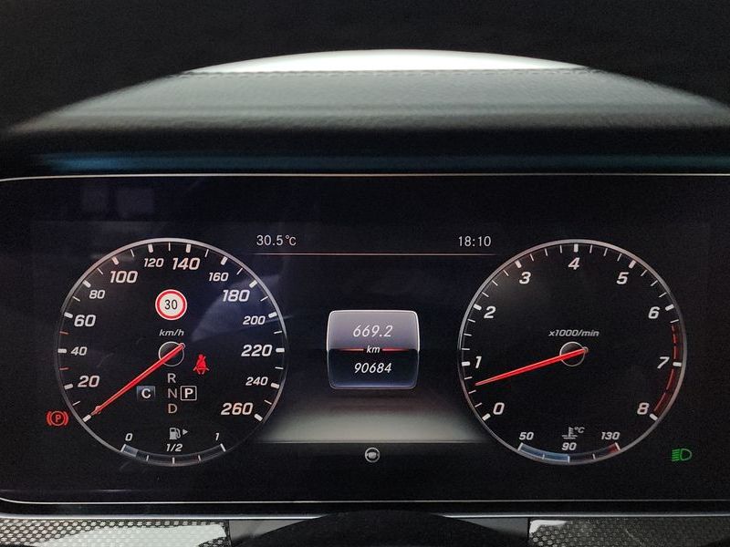2017 Mercedes-Benz E-Class E400 4MATIC Coupe photo 8