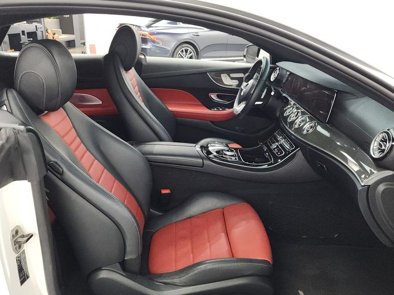 2017 Mercedes-Benz E-Class E400 4MATIC Coupe photo 11