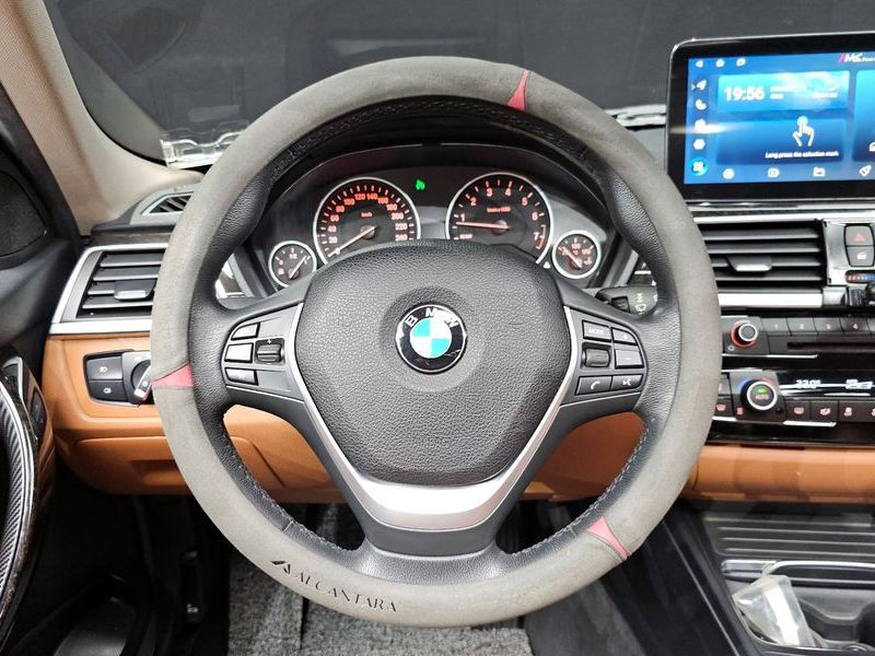 2017 BMW 3 Series 320i Luxury photo 13