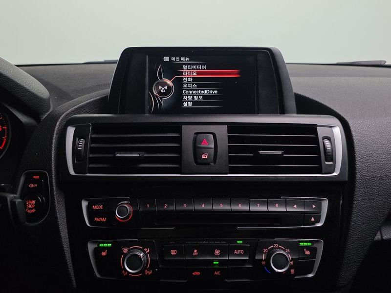 2017 BMW 1시리즈 118d Sport 5Door photo 13