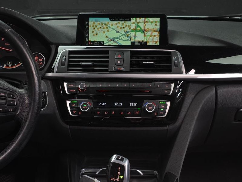 2017 BMW 3 Series 320d photo 14