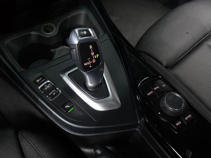 2017 BMW 1시리즈 118d Sport 5Door photo 9