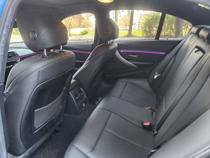 2017 BMW 3 Series 320d M Sport photo 10