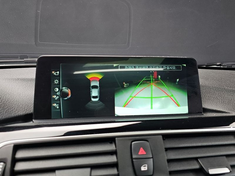 2017 BMW 3 Series 320d photo 14