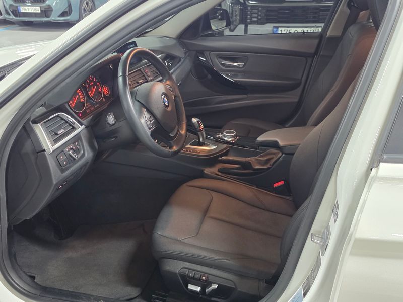 2017 BMW 3 Series 320d photo 8