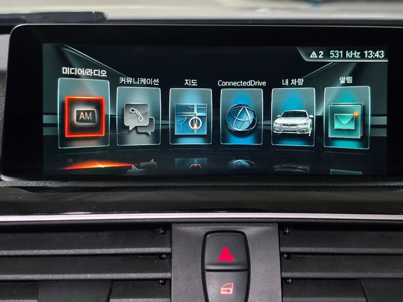 2017 BMW 3 Series 320d photo 18