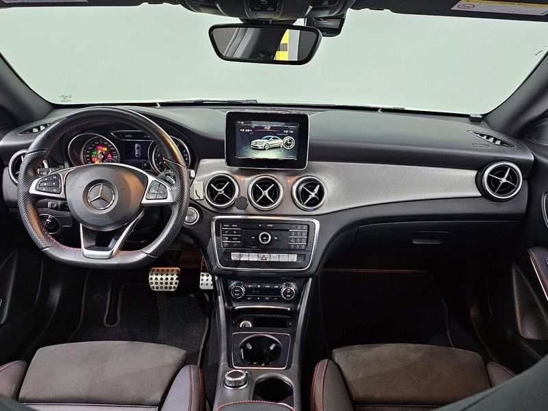 2018 Mercedes-Benz A-Class CLA220 AMG Line photo 7