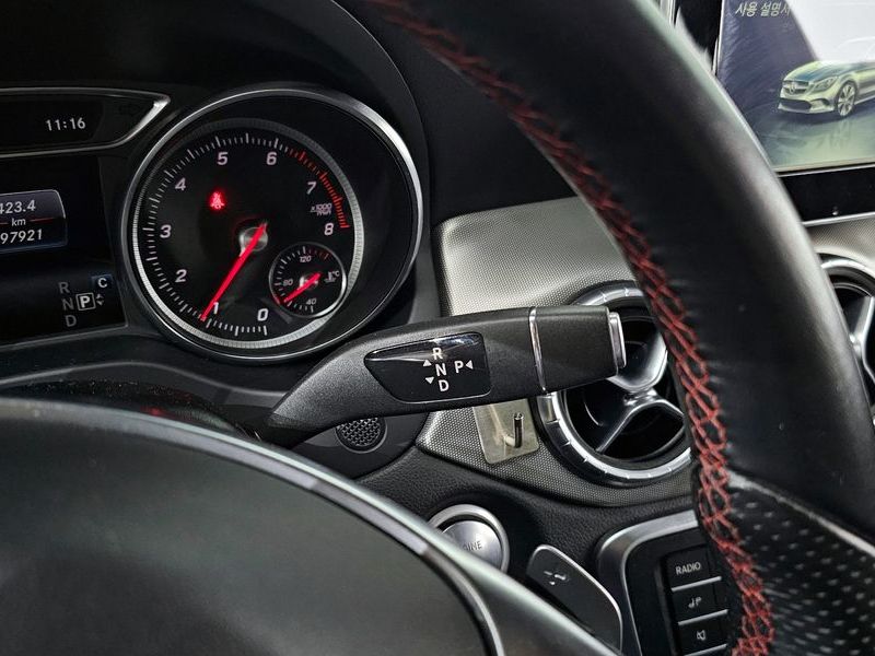 2018 Mercedes-Benz A-Class CLA220 AMG Line photo 9