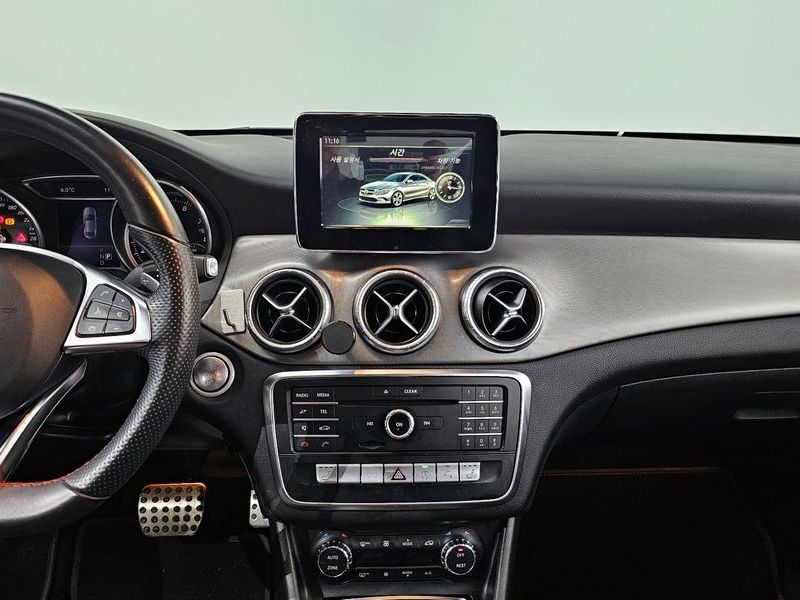 2018 Mercedes-Benz A-Class CLA220 AMG Line photo 14
