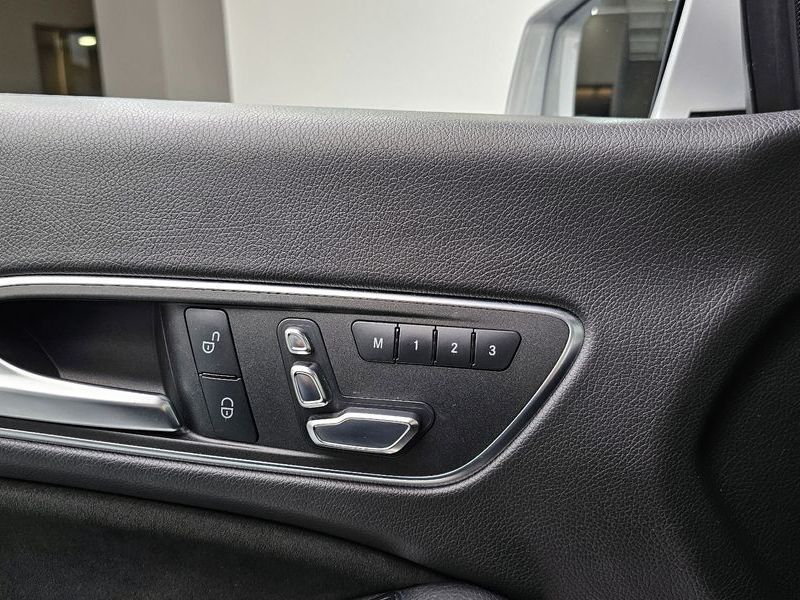 2018 Mercedes-Benz A-Class CLA220 AMG Line photo 19