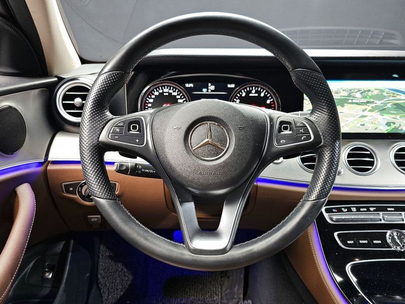 2018 Mercedes-Benz E-Class E200 Avantgarde photo 12