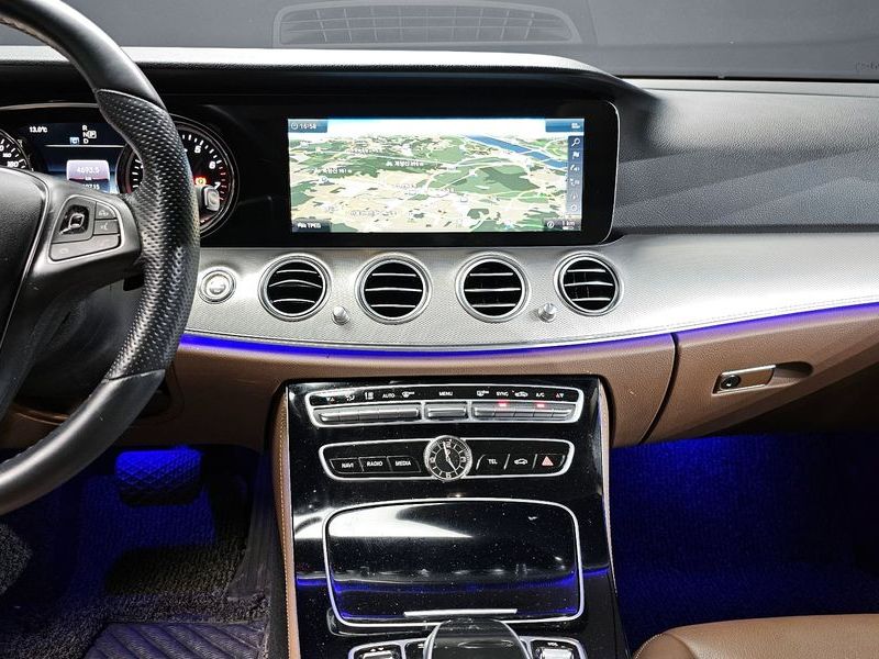 2018 Mercedes-Benz E-Class E200 Avantgarde photo 13
