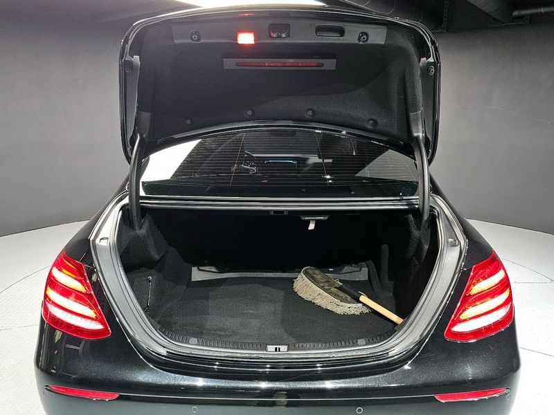 2018 Mercedes-Benz E-Class E200 Avantgarde photo 20