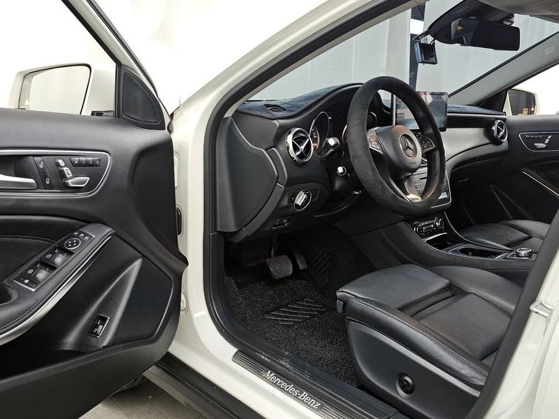 2018 Mercedes-Benz A-Class GLA220 photo 10