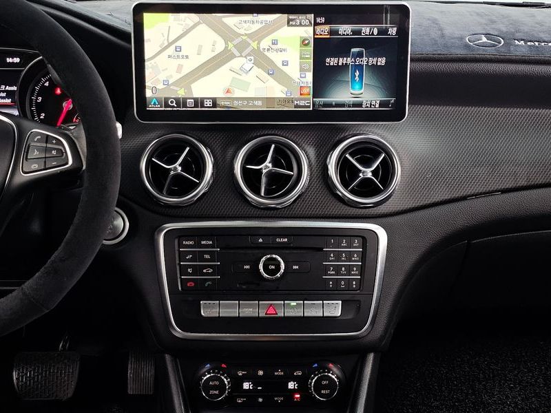 2018 Mercedes-Benz A-Class GLA220 photo 14