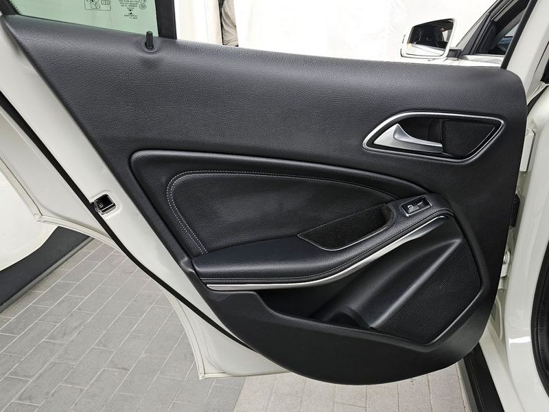 2018 Mercedes-Benz A-Class GLA220 photo 25
