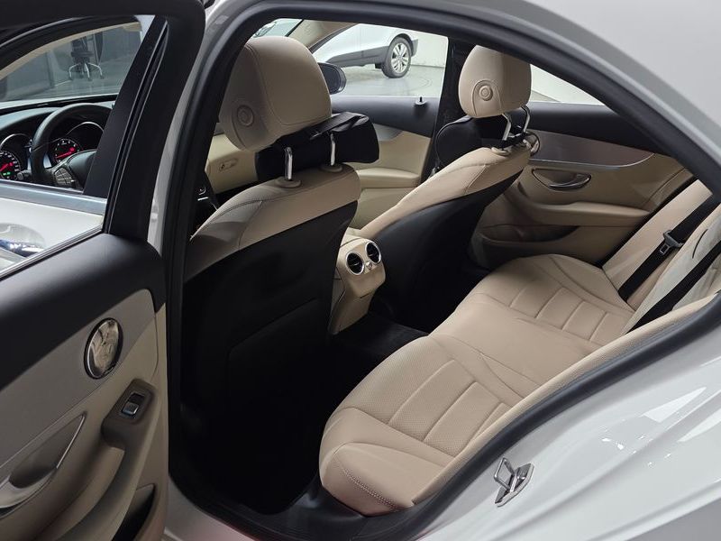 2018 Mercedes-Benz C-Class C200 Avantgarde photo 11