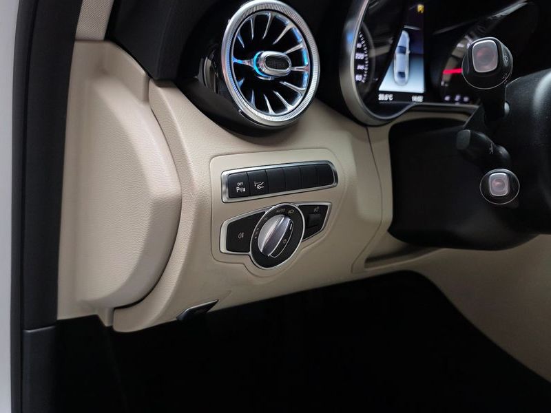 2018 Mercedes-Benz C-Class C200 Avantgarde photo 15