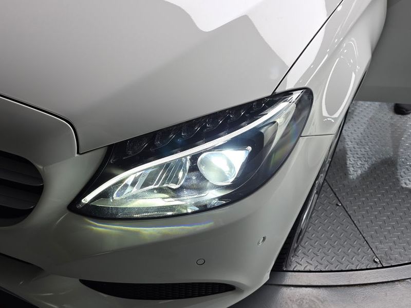 2018 Mercedes-Benz C-Class C200 Avantgarde photo 23