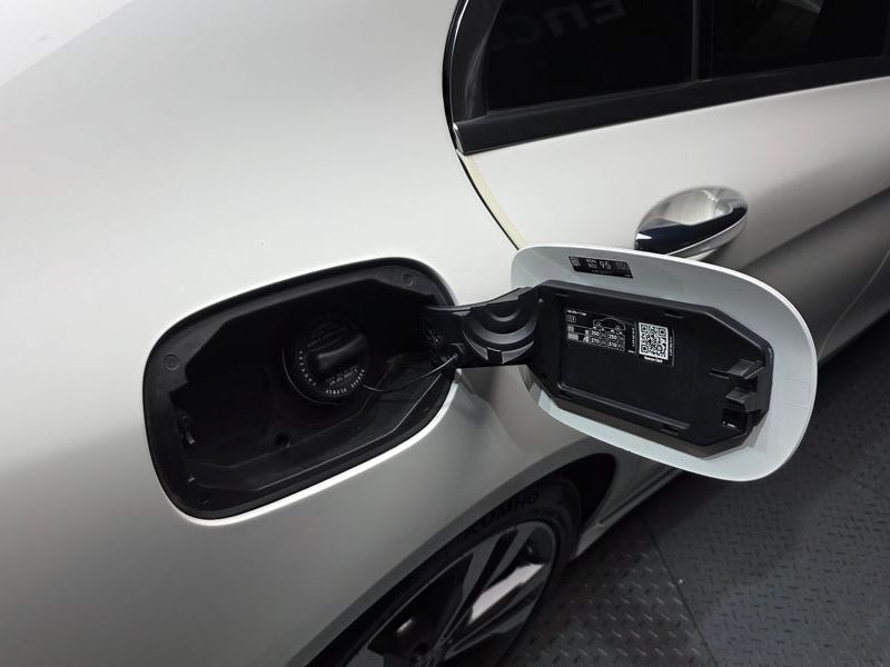 2018 Mercedes-Benz C-Class C200 Avantgarde photo 30