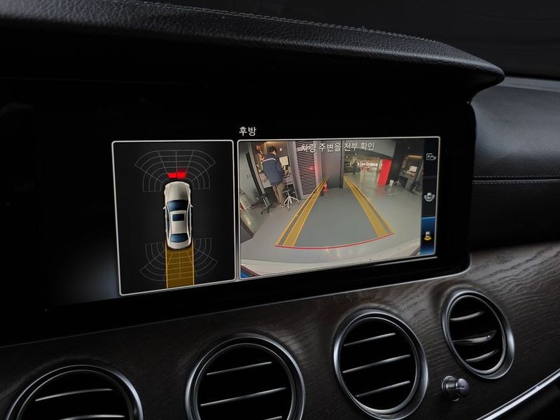 2018 Mercedes-Benz E-Class E220d Exclusive photo 15
