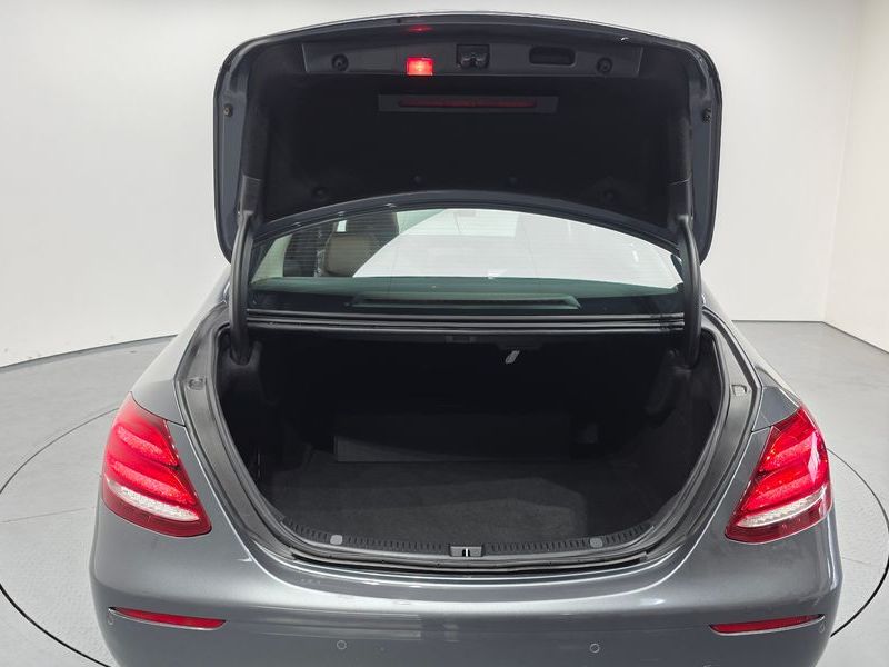 2018 Mercedes-Benz E-Class E200 Avantgarde photo 20