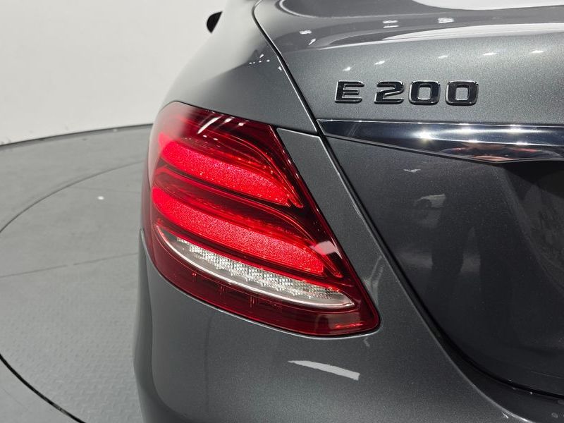 2018 Mercedes-Benz E-Class E200 Avantgarde photo 23