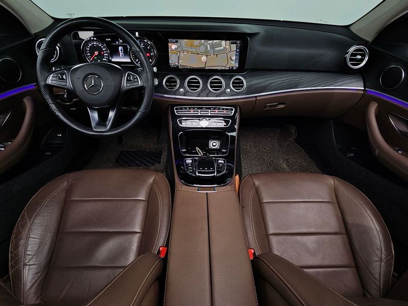 2018 Mercedes-Benz E-Class E220d Avantgarde photo 7