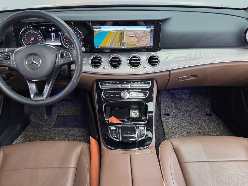 2018 Mercedes-Benz E-Class E200 Avantgarde photo 7
