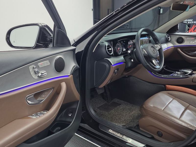 2018 Mercedes-Benz E-Class E200 Avantgarde photo 10