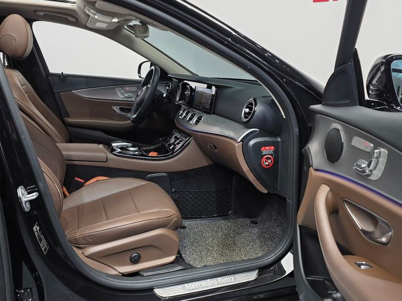 2018 Mercedes-Benz E-Class E200 Avantgarde photo 11