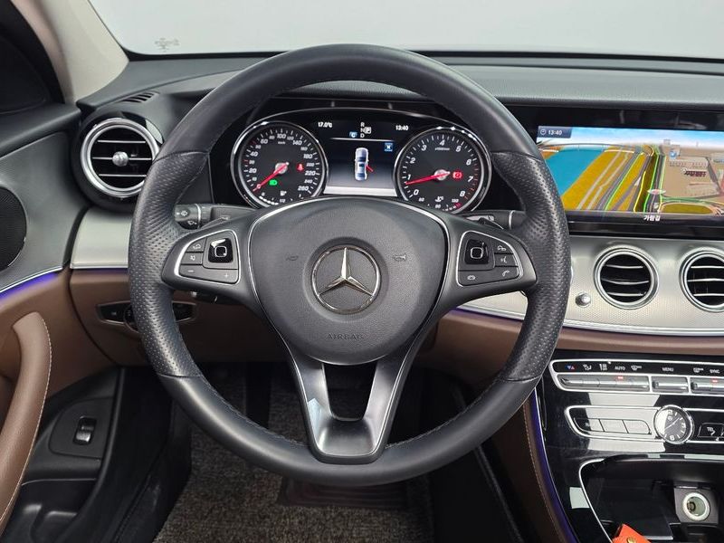 2018 Mercedes-Benz E-Class E200 Avantgarde photo 13