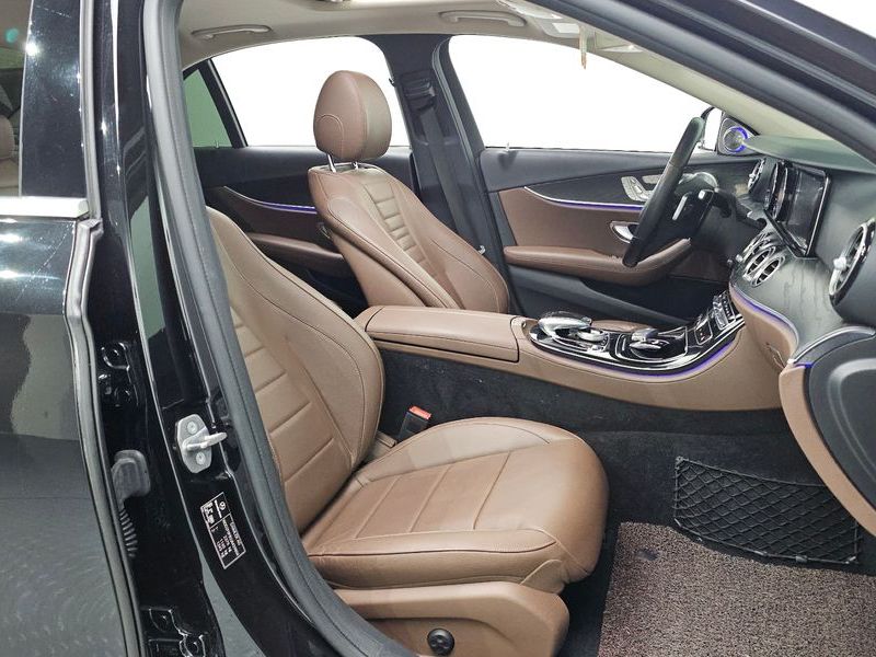 2018 Mercedes-Benz E-Class E220d 4MATIC Avantgarde photo 11