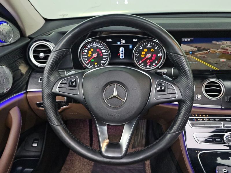 2018 Mercedes-Benz E-Class E220d 4MATIC Avantgarde photo 13
