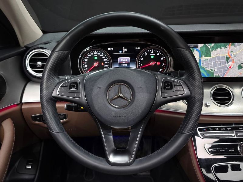 2018 Mercedes-Benz E-Class E200 Avantgarde photo 13