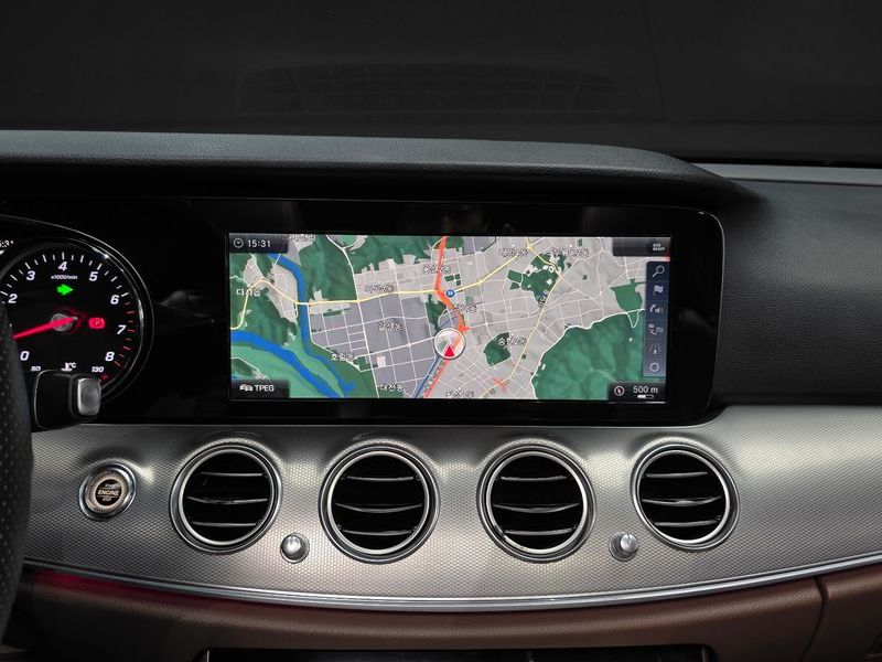 2018 Mercedes-Benz E-Class E200 Avantgarde photo 14