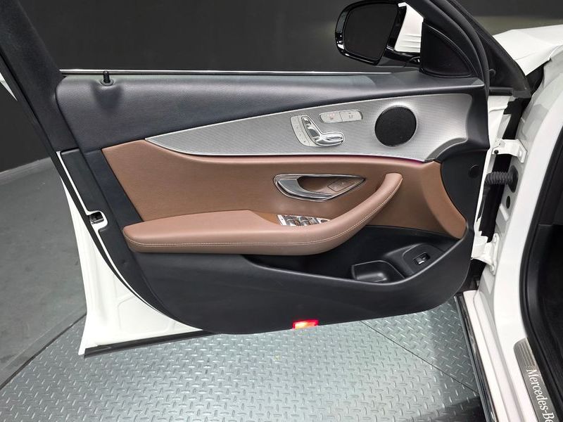 2018 Mercedes-Benz E-Class E200 Avantgarde photo 24